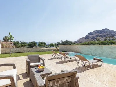 PoolOfHouse