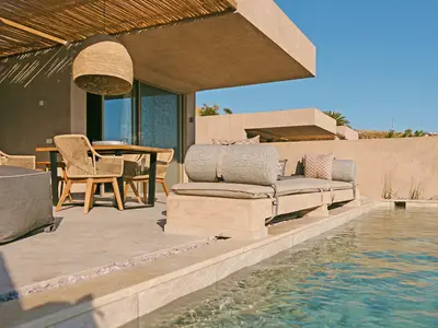 PoolOfHouse