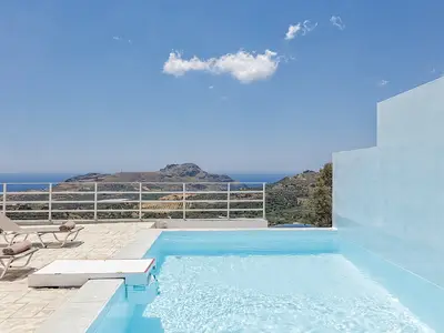 PoolOfHouse