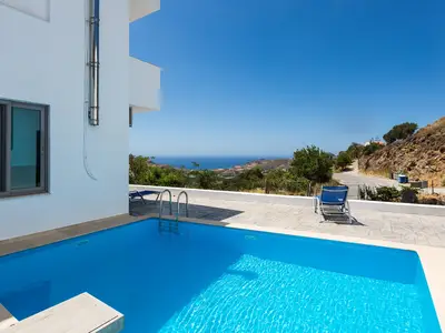 PoolOfHouse