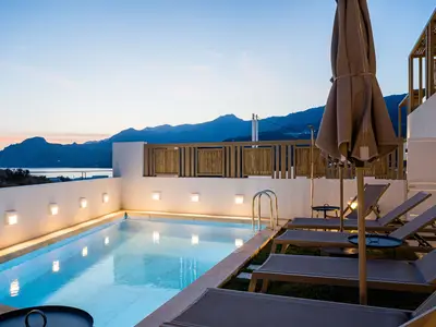 PoolOfHouse