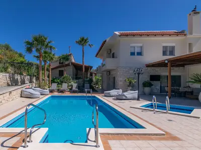 PoolOfHouse