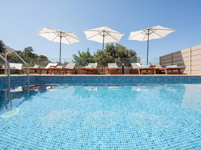 PoolOfHouse
