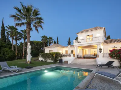 PoolOfHouse