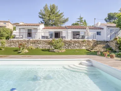 PoolOfHouse