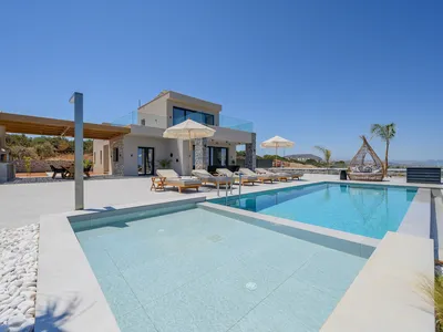 PoolOfHouse