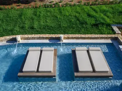 PoolOfHouse