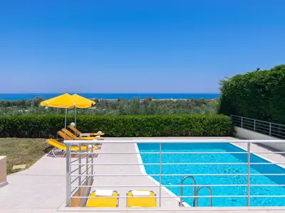 PoolOfHouse