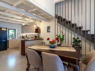 DiningRoom