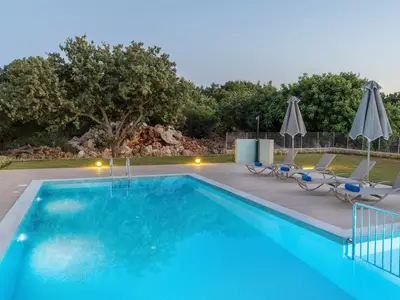 PoolOfHouse