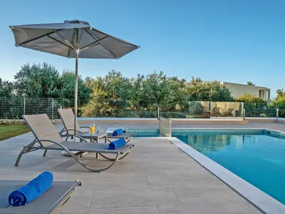 PoolOfHouse