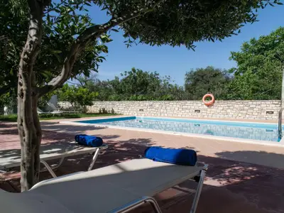 PoolOfHouse