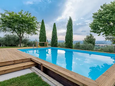 PoolOfHouse