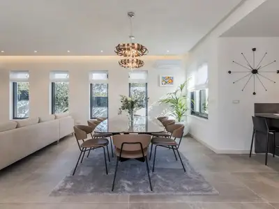 DiningRoom