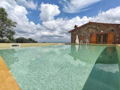 PoolOfHouse