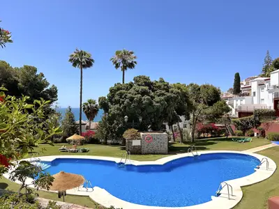 PoolOfHouse