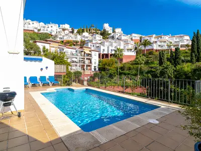 PoolOfHouse