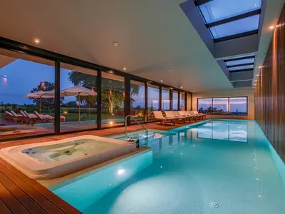 Villa für 10 Personen (470 m²) in Jurići 2/10