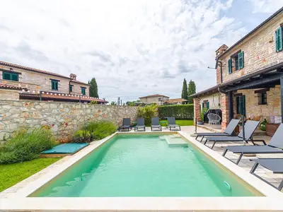 Villa für 8 Personen (160 m²) in Barat 9/10