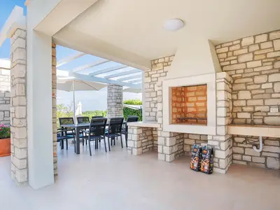 Villa für 8 Personen (240 m²) in Deklevi 6/10