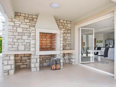Villa für 8 Personen (240 m²) in Deklevi 7/10