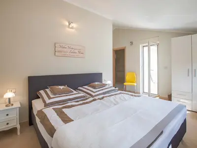 Villa für 8 Personen (240 m²) in Deklevi 8/10