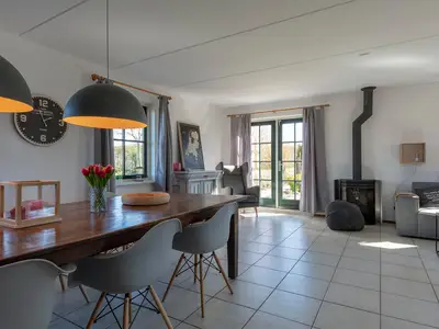 DiningRoom