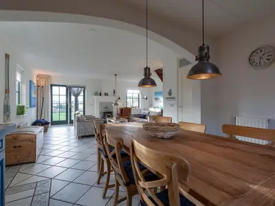 DiningRoom