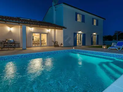 Villa für 8 Personen (200 m²) in Klarići 6/10
