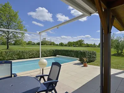 PoolOfHouse