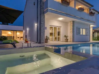 Villa für 8 Personen (251 m²) in Veli Maj 3/10