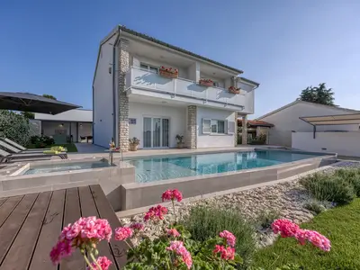 Villa für 8 Personen (251 m²) in Veli Maj 5/10