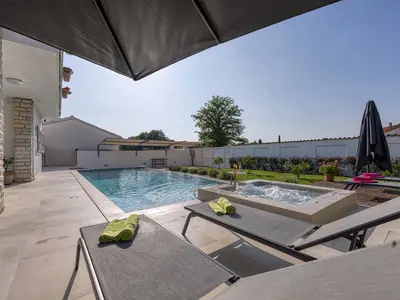 Villa für 8 Personen (251 m²) in Veli Maj 7/10