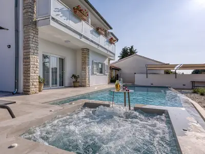 Villa für 8 Personen (251 m²) in Veli Maj 8/10