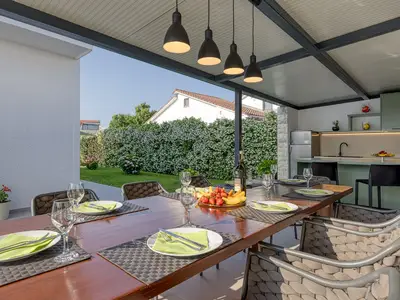 Villa für 8 Personen (251 m²) in Veli Maj 10/10