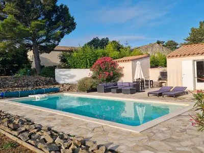 PoolOfHouse