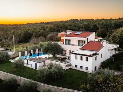 Villa für 10 Personen (400 m²) in Benažići 5/10