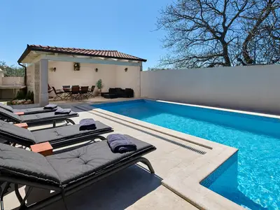 Villa für 6 Personen (139 m²) in Cancini 3/10