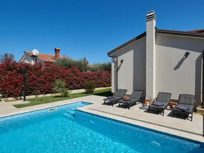 Villa für 6 Personen (139 m²) in Cancini 2/10