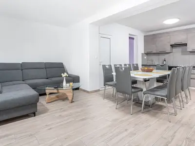 Villa für 8 Personen (145 m²) in Buroli 3/10