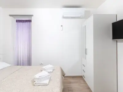 Villa für 8 Personen (145 m²) in Buroli 9/10