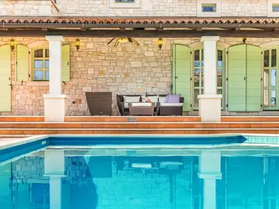 Villa für 11 Personen (625 m²) in Barat 2/10