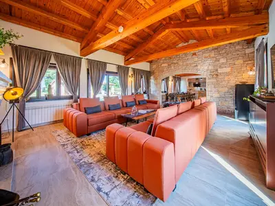 Villa für 10 Personen (520 m²) in Hrboki 4/10