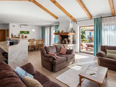 Villa für 8 Personen (200 m²) in Barat 9/10
