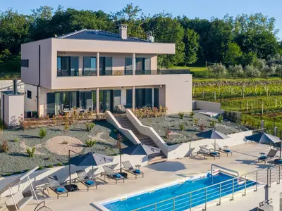 Villa für 10 Personen (255 m²) in Ružici 1/10