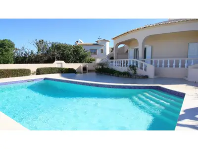 PoolOfHouse