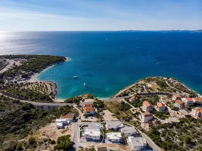 Es bietet Meerblick von jeder Ecke der Unterkunft, von jedem Schlafzimmer und vom Wohnbereich.