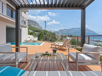 Villa Calma mit Meerblick, Whirlpool, Medienraum, 5 Schlafzimmern mit eigenem Bad, privatem Pool, Sandstrand 30 m entfernt, Meerblick