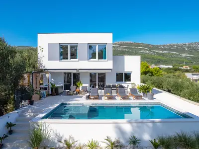Villa Lea mit 4 Schlafzimmern