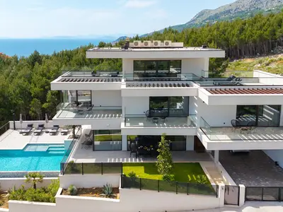 Willkommen in der Villa Briig – Ihrer Luxusvilla mit Meerblick